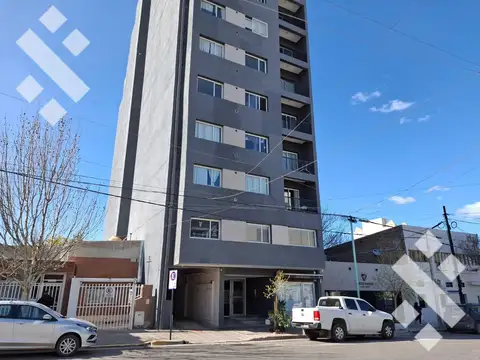 Alquiler monoambiente amplio. Tucumán 345 Nqn