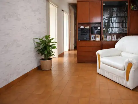 CASA EN BELLA  VISTA, JARDIN Y PILETA