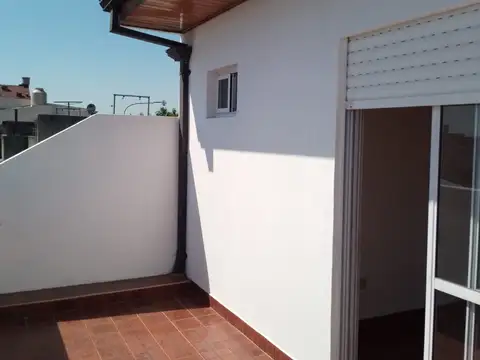 Departamento  DUPLEX  impecable en ALQUILER en Wilde, Avellaneda