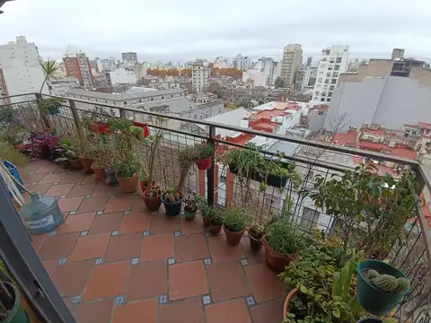 Departamento 3 ambientes con balcón corrido