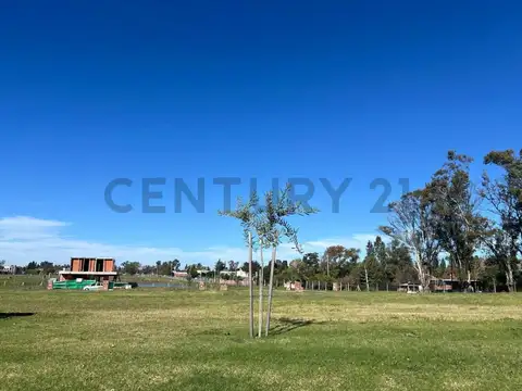 Venta de lote interno, Barrio Santa Sofía, Pilar del Este.