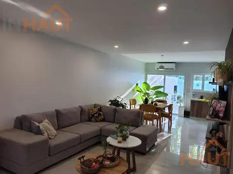 Depto Tipo Casa en Venta con 1