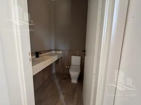 Casa en Alquiler de 5 dormitorios