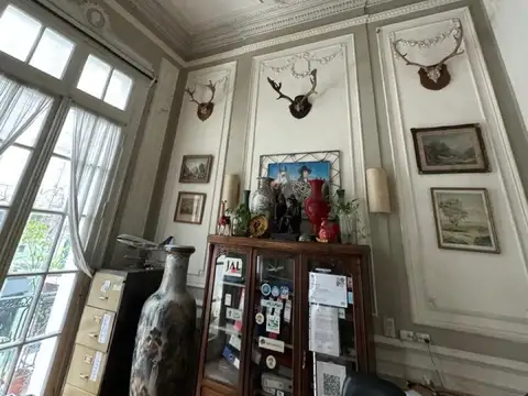 Casa 10 ambientes con 3 baños
