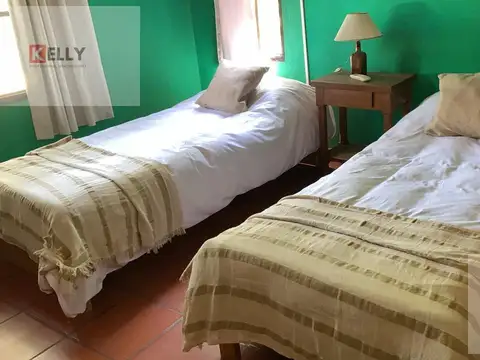 Casa 4 ambientes con 2 baños