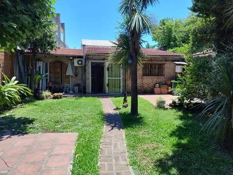 CASA EN VENTA 5 AMBIENTES VILLA LUZURIAGA