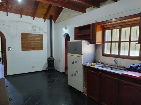 Casa 5 ambientes con 2 baños