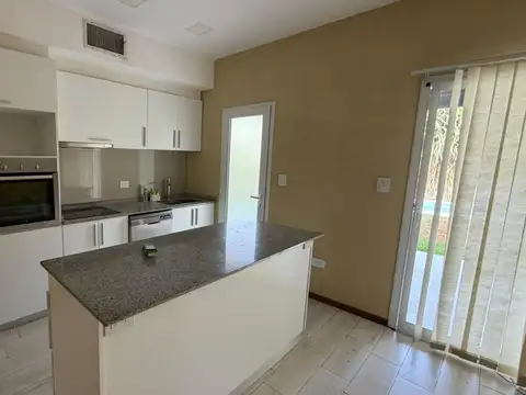 Casa en Venta en La Cañada - Los Arces, USD 185.000