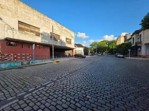 Galpon en Venta en Villa Luro, USD 850.000