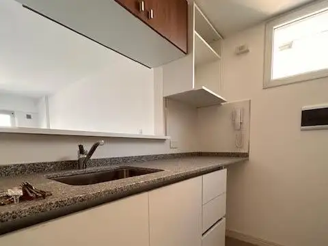 Almirante Brown al 2300