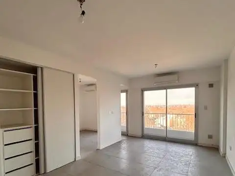 Departamento de 2 ambientes en  venta Lomas de Zamora este