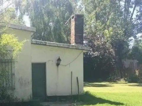 Casa en venta - 2 Dormitorios 1 Baño - 105mts2 - Tortuguitas