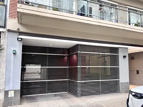 Dueño vende cochera en Villa Urquiza
