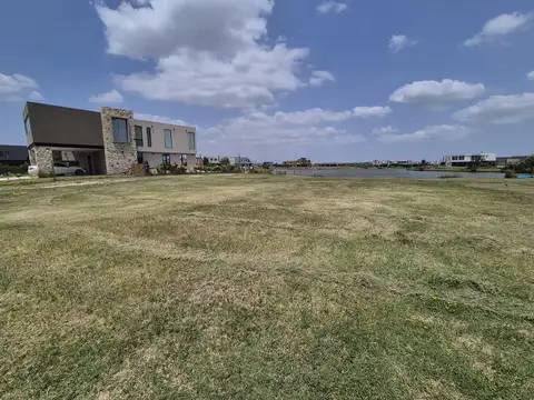 VENTA TERRENO A LA LAGUNA SAN SEBASTIAN AREA 7