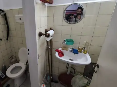Local en Venta 76 años