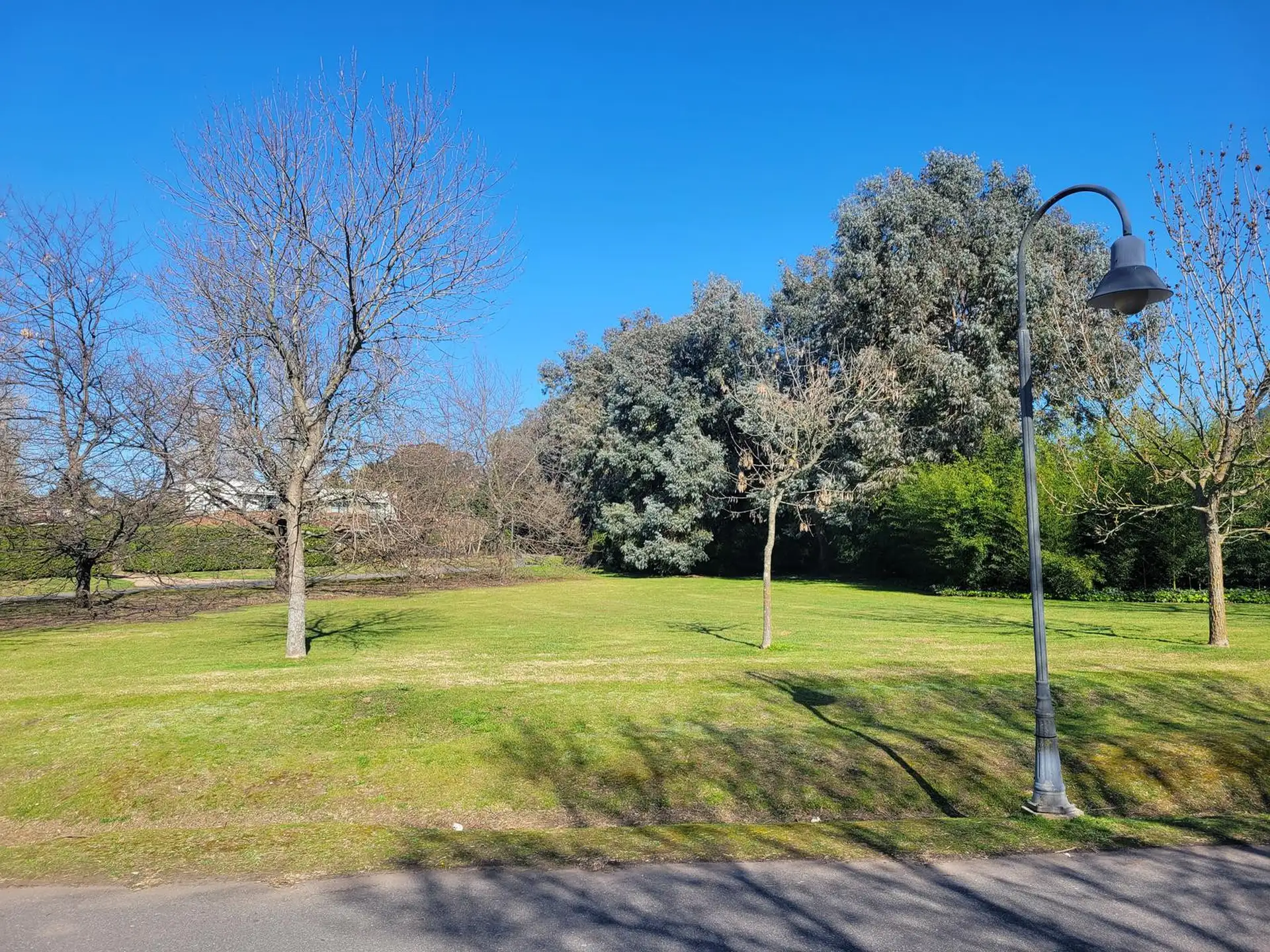 Lote 1353m² en barrio privado Rumencó con amenities