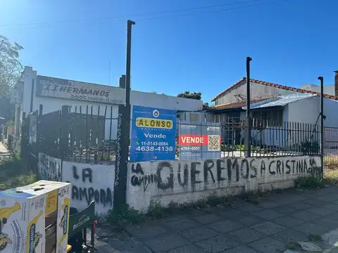 Importante Terreno en venta en esquina apto comercial