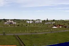 Actividades deportivas hockey, basquet, tenis, paddle, futbol en Costaverde Barrio Privado, Barrio cerrado