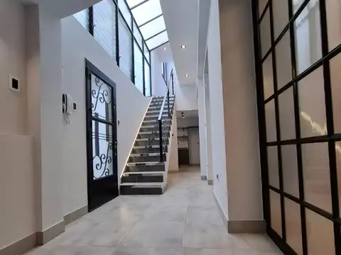 PH de 2 ambientes mas escritorio, con terraza propia