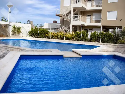 VENTA DEPARTAMENTO 1 DORM. C/ COCHERA Y PILETA CLIMATIZADA - LAS GRUTAS - RIO NEGRO