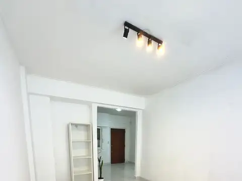 VENTA. SEMIPISO DE 2 AMBIENTES RECICLADO. RIVADAVIA 3000, MAR DEL PLATA