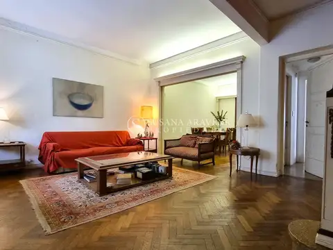 Casa 5 ambientes con 4 baños