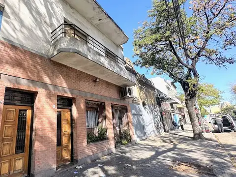 PISO UNICO AL FRENTE 3 AMB CON PATIO y TERRAZA