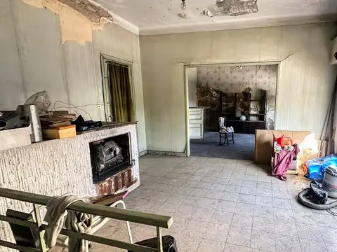 Avenida Juan Bautista Alberdi 4300, Piso 1