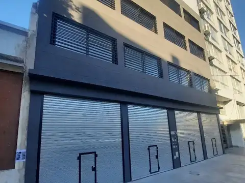 Local / Oficina a Estrenar en Excelente Ubicación - Cuenca 900