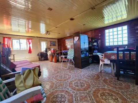 Casa en Venta con 3 cocheras