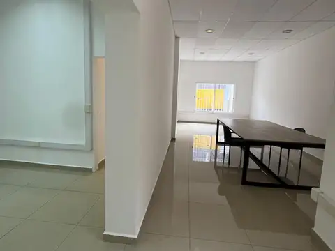 Oficina Monoambiente con 2 baños