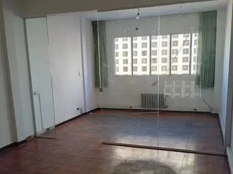 Oficina en Alquiler 50 años