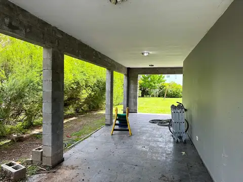 Casa en Venta con 4 cocheras