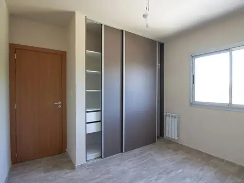 Casa 5 ambientes con 1 baño