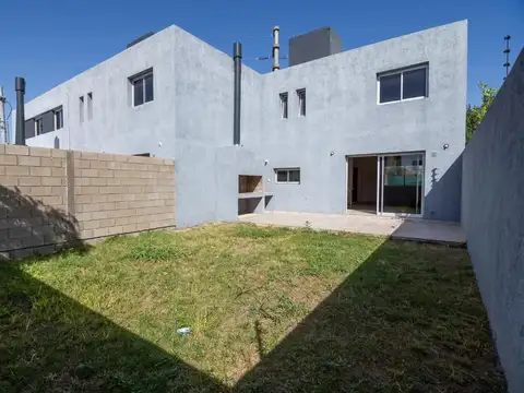 Casa en venta - 3 Dormitorios 2 Baños - Cordoba