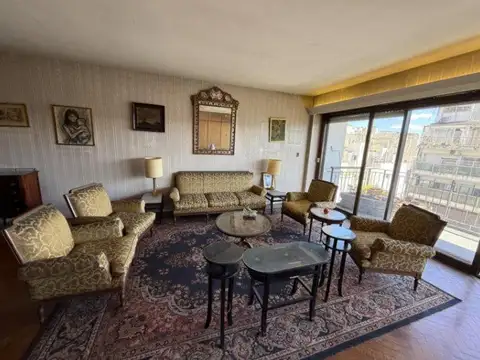 Recoleta Oportunidad A RECICLAR PISO 175mts. MUY LUMINOSO PISO ALTO