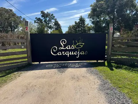 Casa quinta con pileta en venta en Sicardi