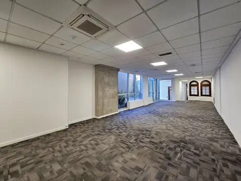 OFICINA PREMIUM EQUIPADA DE 200m2 EN ALQUILER EN CORDOBA Y ESPAÑA