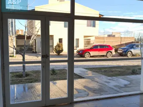 Local en Alquiler en Plottier, $ 900.000