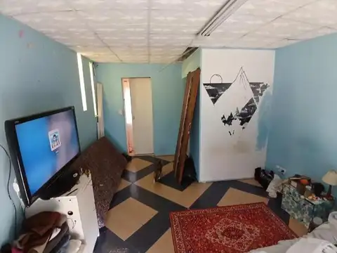 Casa multifamiliar en venta - 4 Dormitorios 4 Baños - 350Mts2 - Llavallol