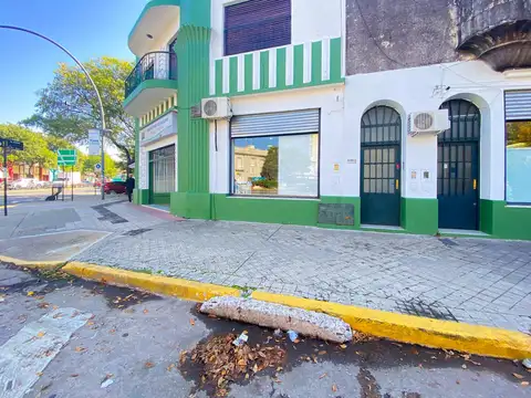 Local comercial con Departamento en venta - Alberdi, Rosario.