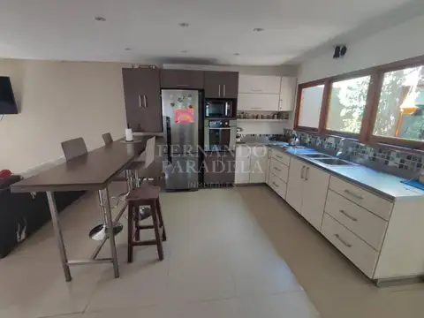 Casa en Venta en Barrio Parque Leloir, USD 240.000
