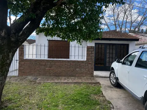 VENDO CASA 4AMB ADROGUE
