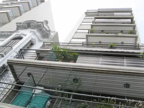 Av Boedo No 660 , Piso 8