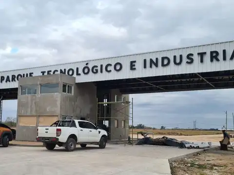 Berazategui lote 6000mts venta parque industrial intepark - sobre autopista valor contado