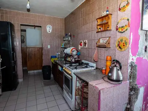 Casa 5 ambientes con 1 baño