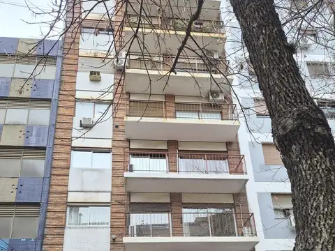 Juncal 2400