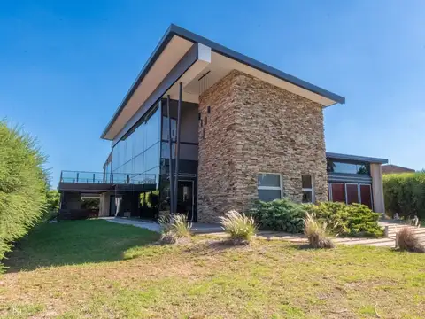 Casa en Venta en Roldan, USD 380.000