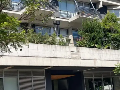 Cochera en Venta Cubierta