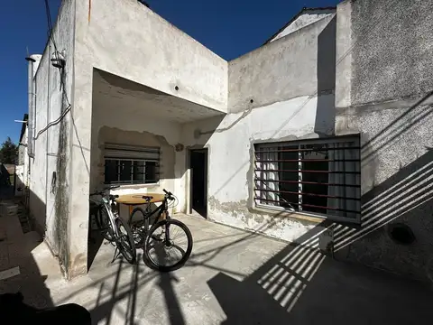 Casa 3 ambientes con 1 baño